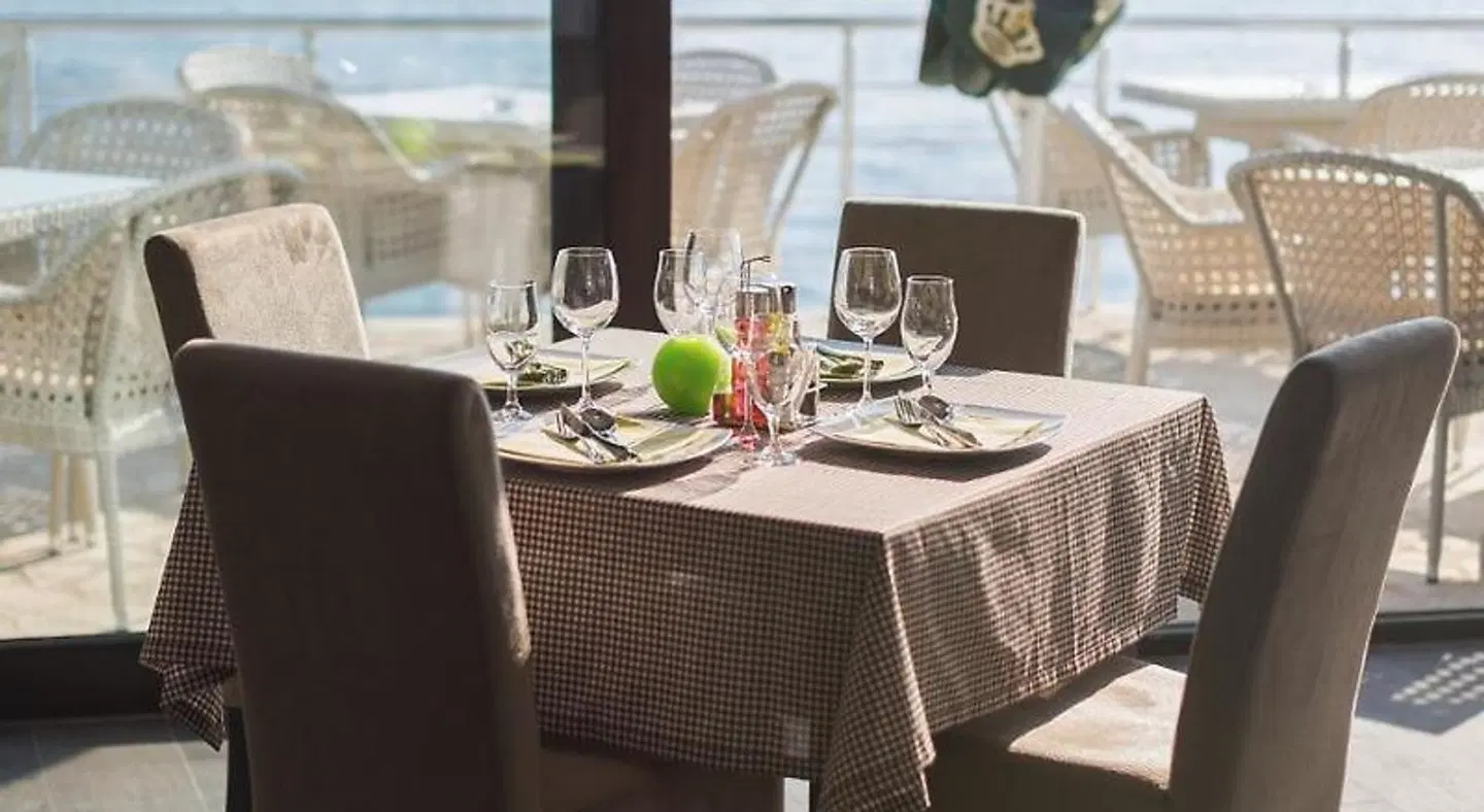 Nautilus Apartments Restaurant