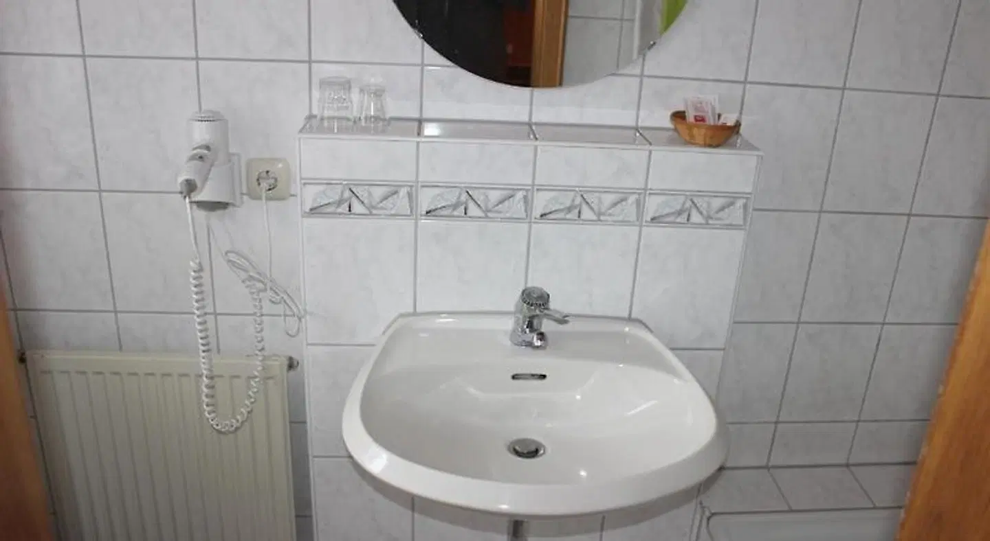 Rothsee Hotel Badezimmer