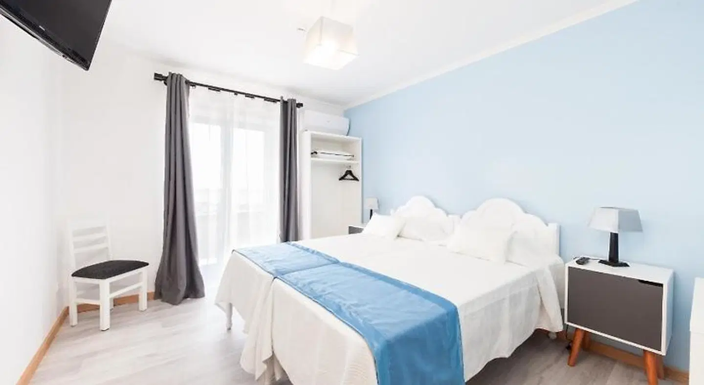 Ocean Breeze ROOM_EXAMPLE