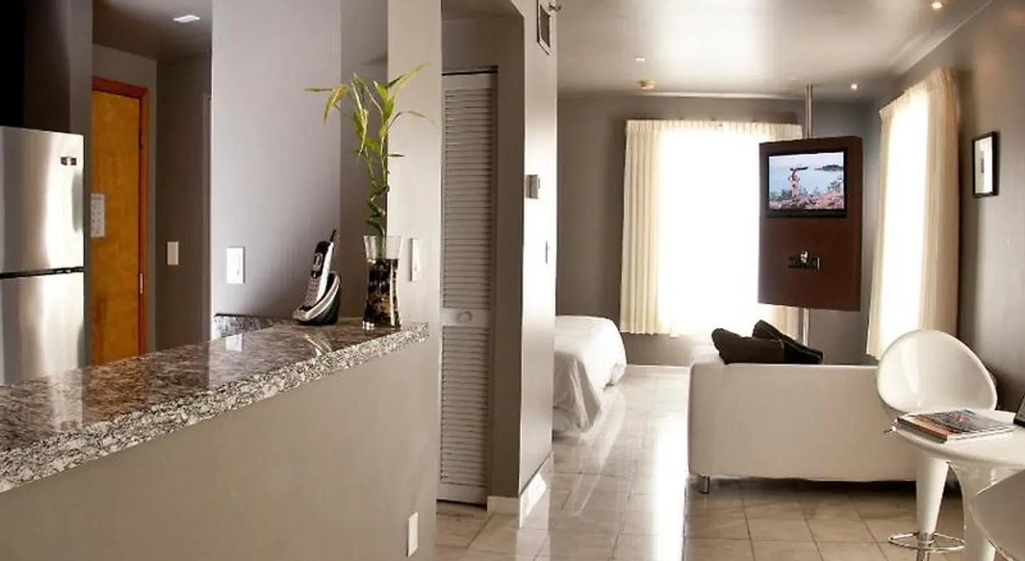 Nassau Suite Hotel Badezimmer