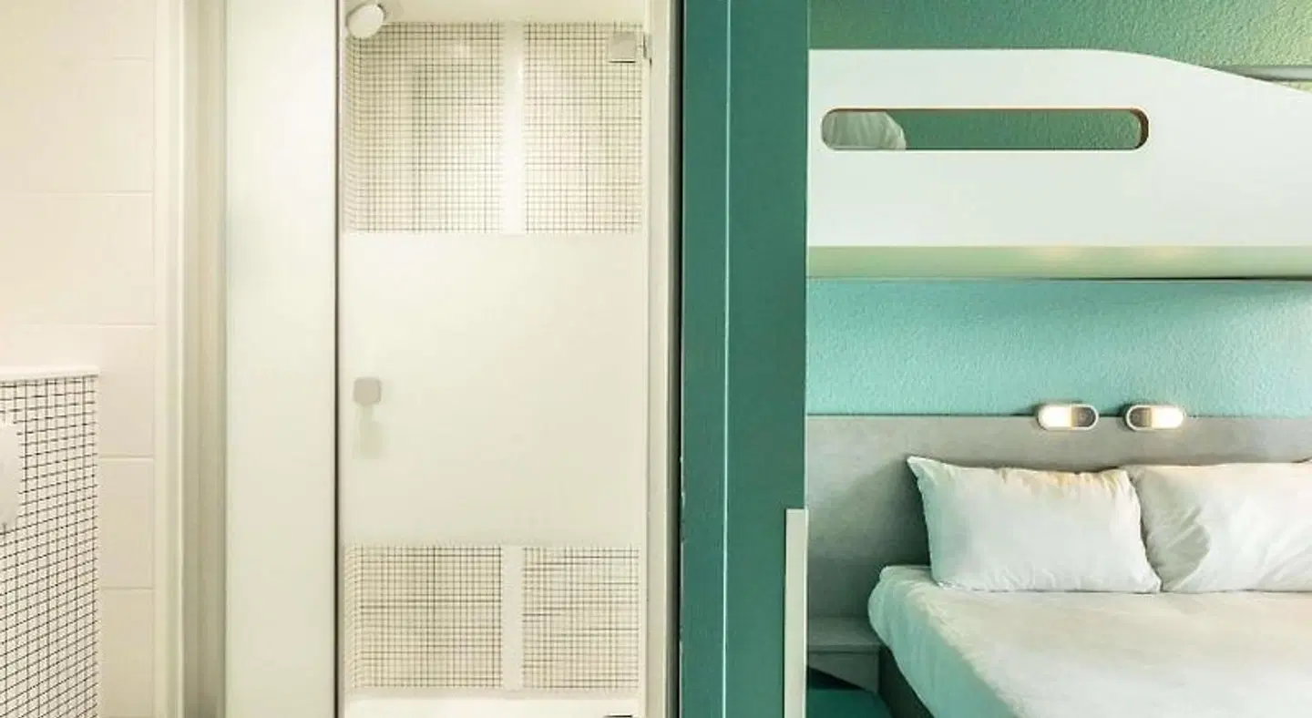 ibis budget Bourges Badezimmer