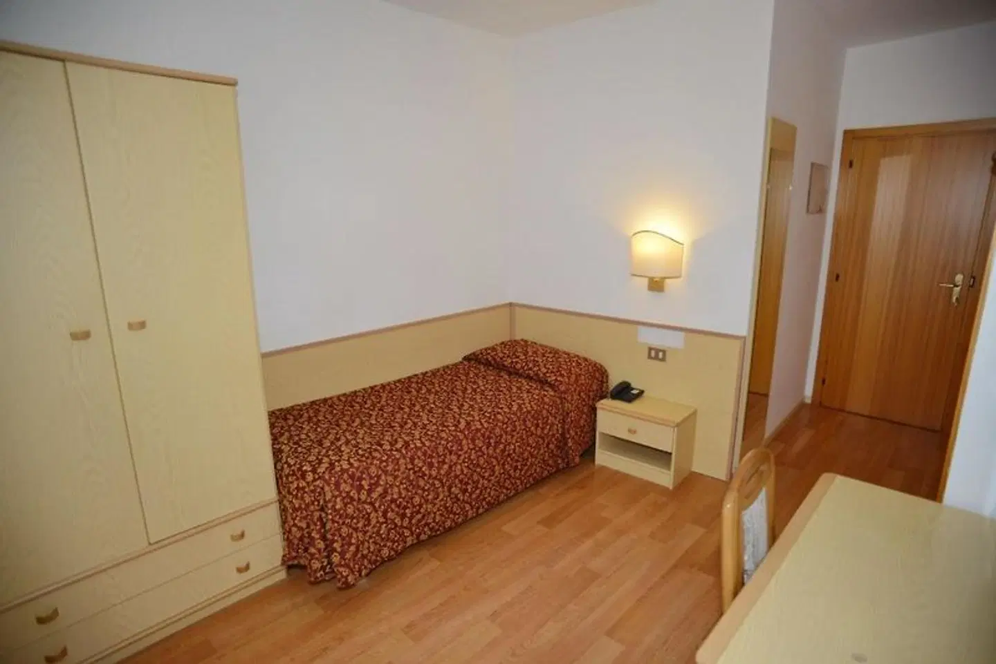 Hotel Canada ROOM_EXAMPLE
