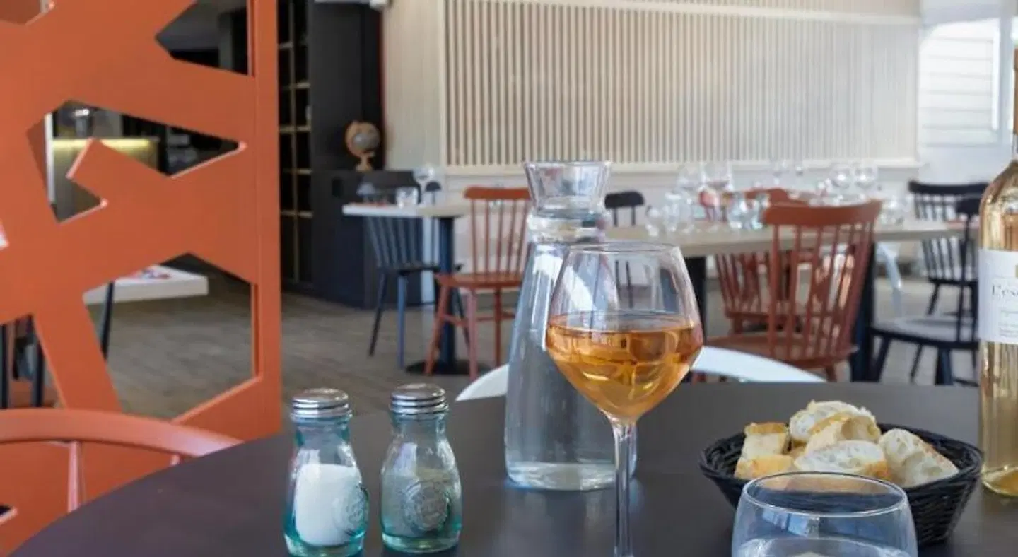 ibis Styles Aubagne Gemenos Restaurant