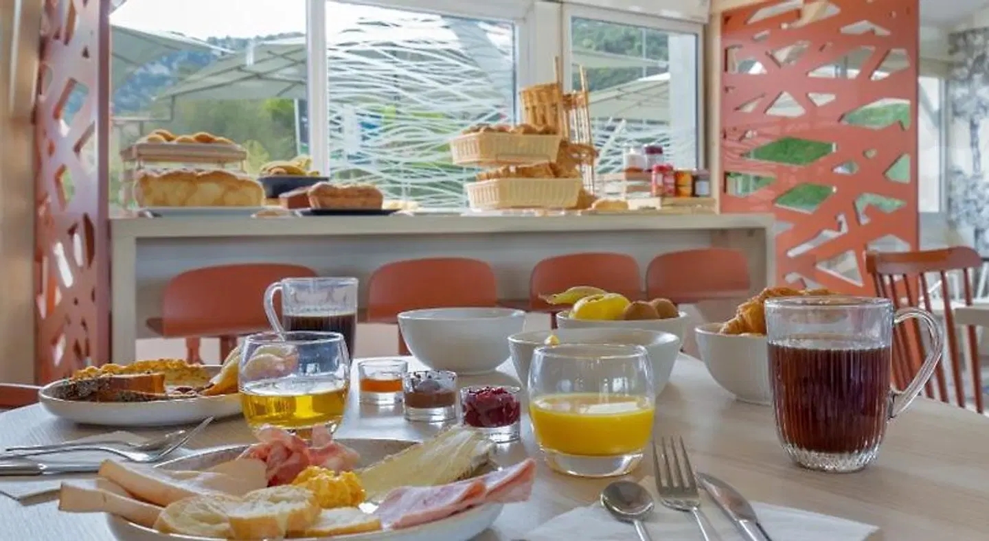 ibis Styles Aubagne Gemenos Restaurant
