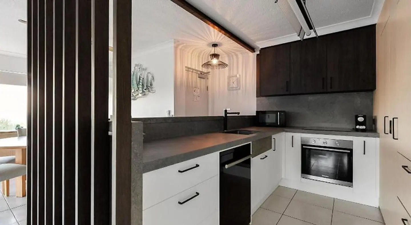 Pandanus Coolum Beach Badezimmer