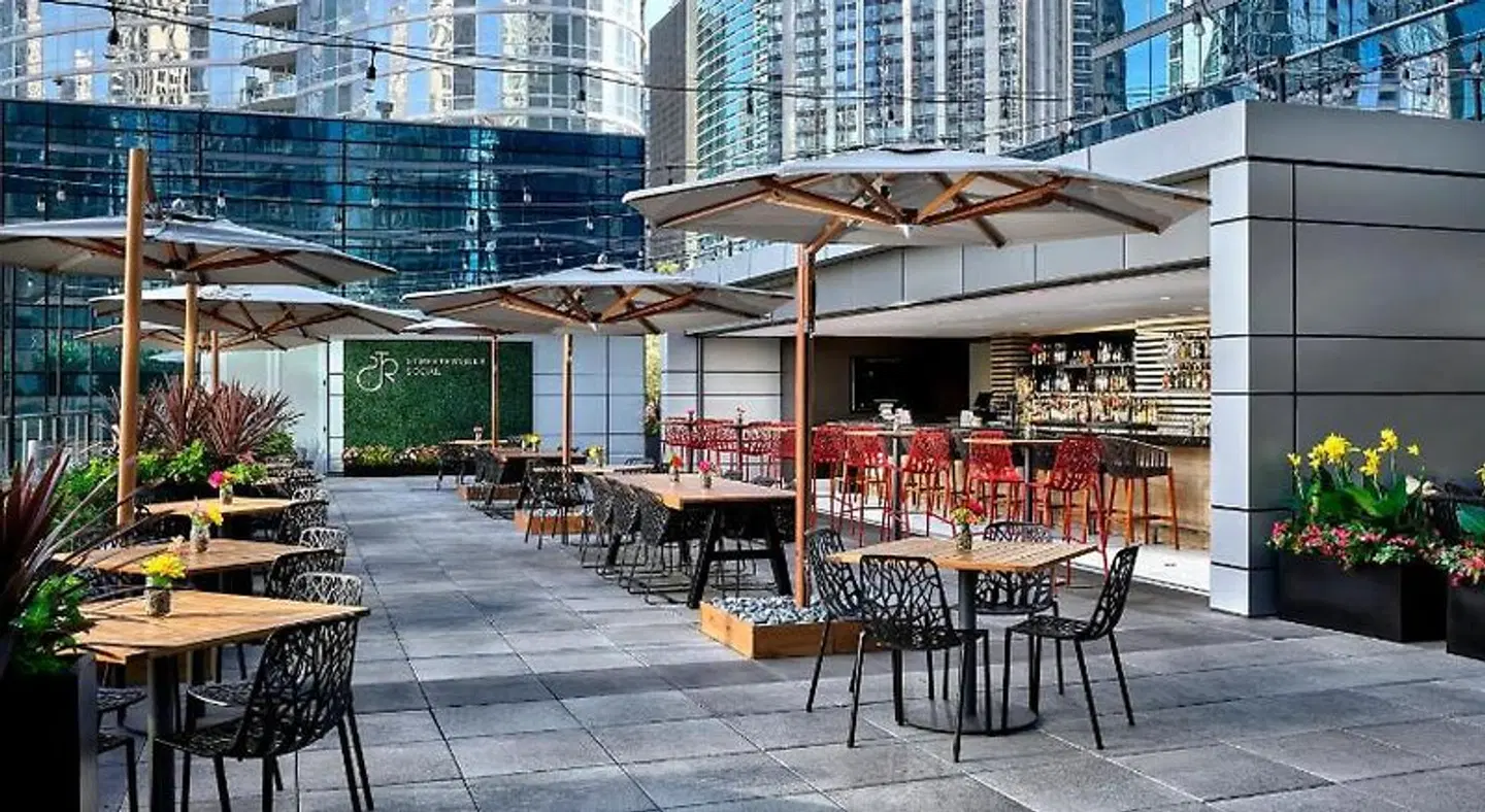 Loews Chicago Bar