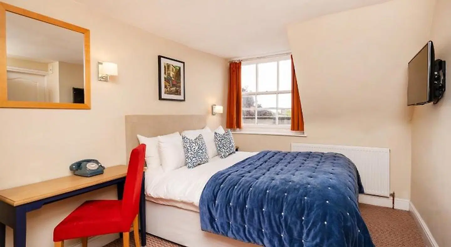 Rodney ROOM_EXAMPLE