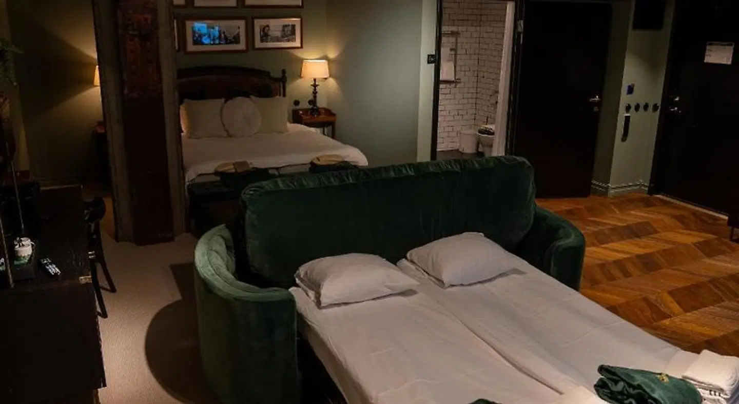 Steam Hotel ROOM_EXAMPLE