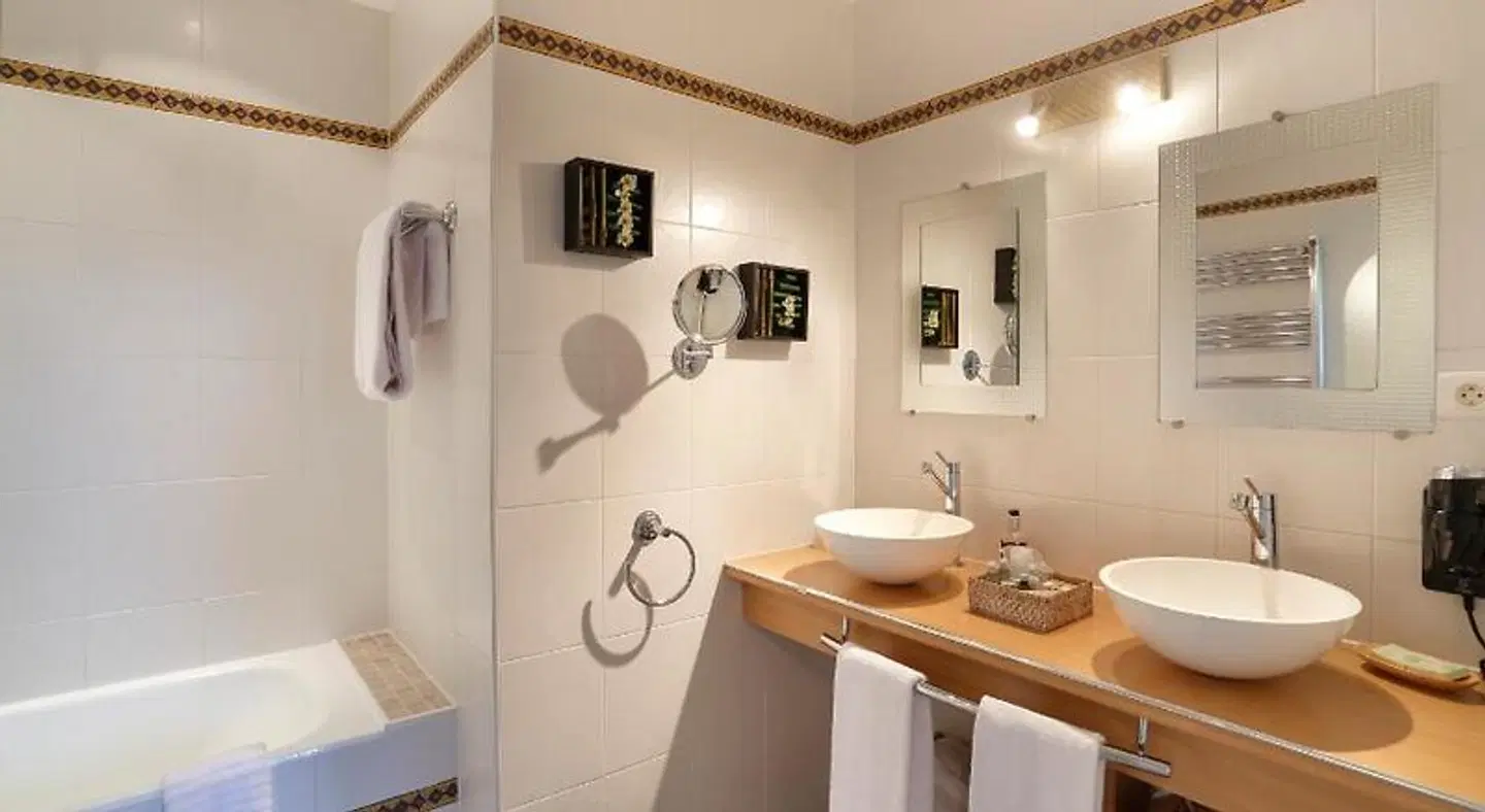 Auberge du Bon Laboureur Badezimmer