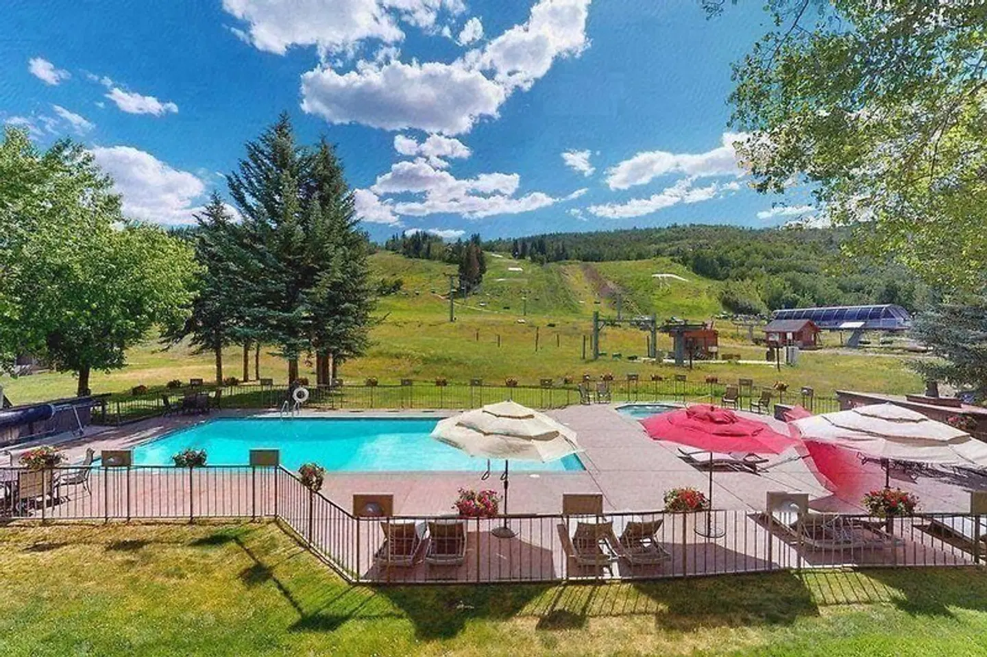 The Inn at Aspen OUTDOOR_POOL