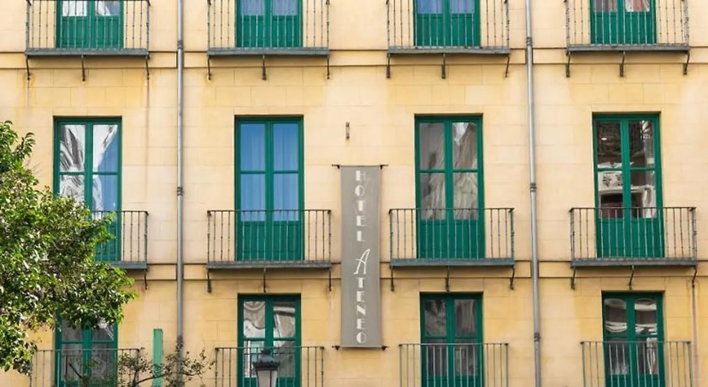 Ateneo Puerta del Sol EXTERIOR