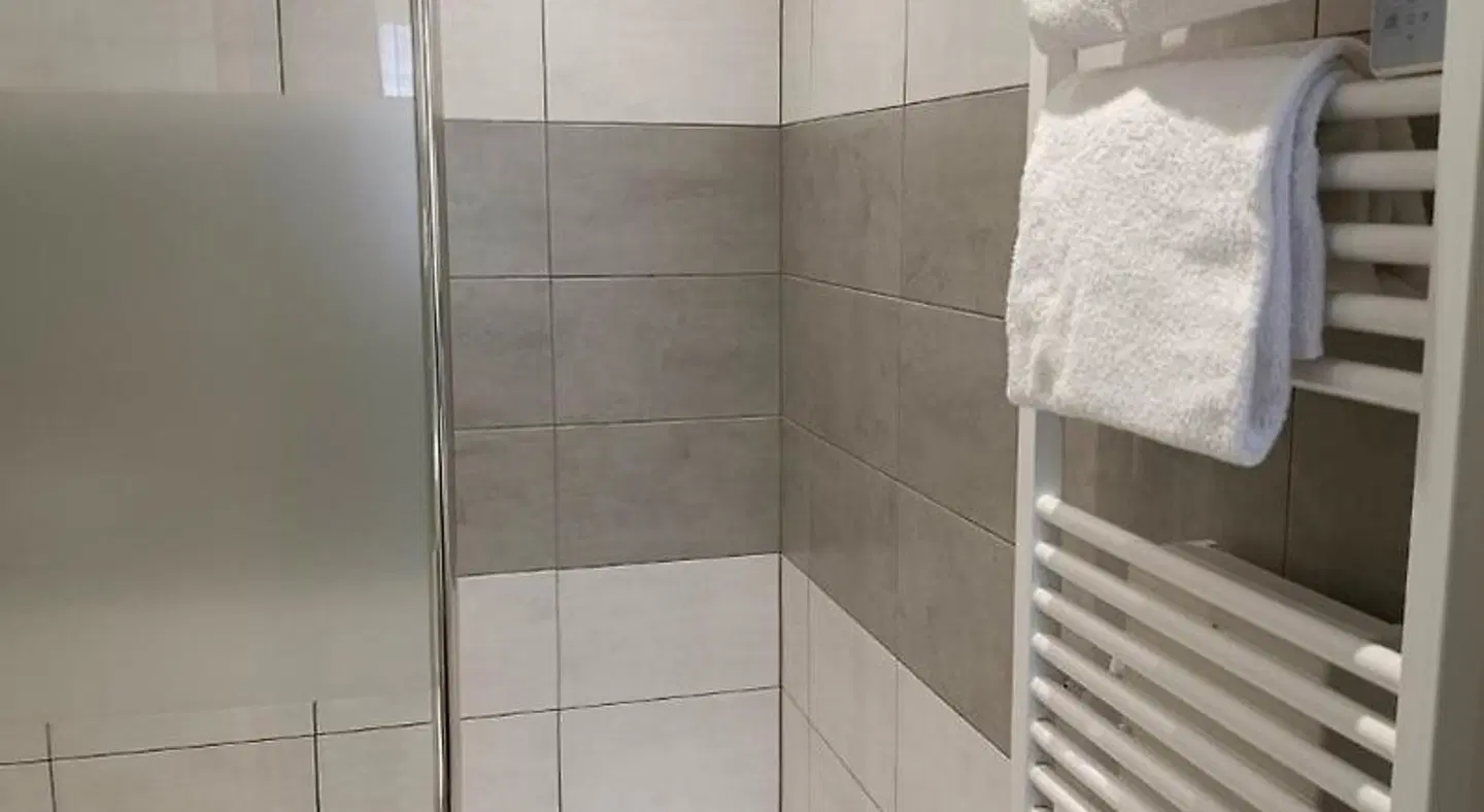 Kyriad Limoges Sud - Feytiat Badezimmer