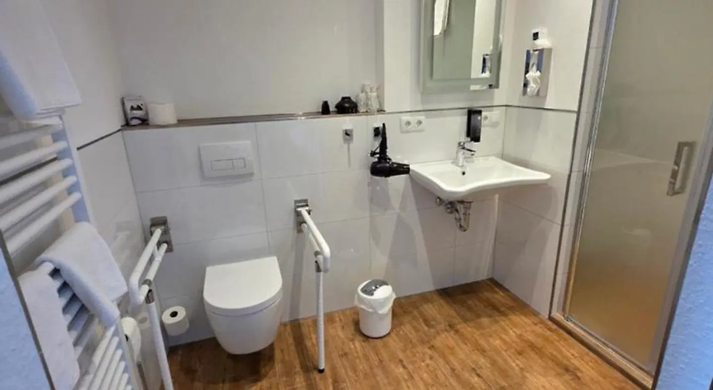 Am Kurpark Späth Badezimmer