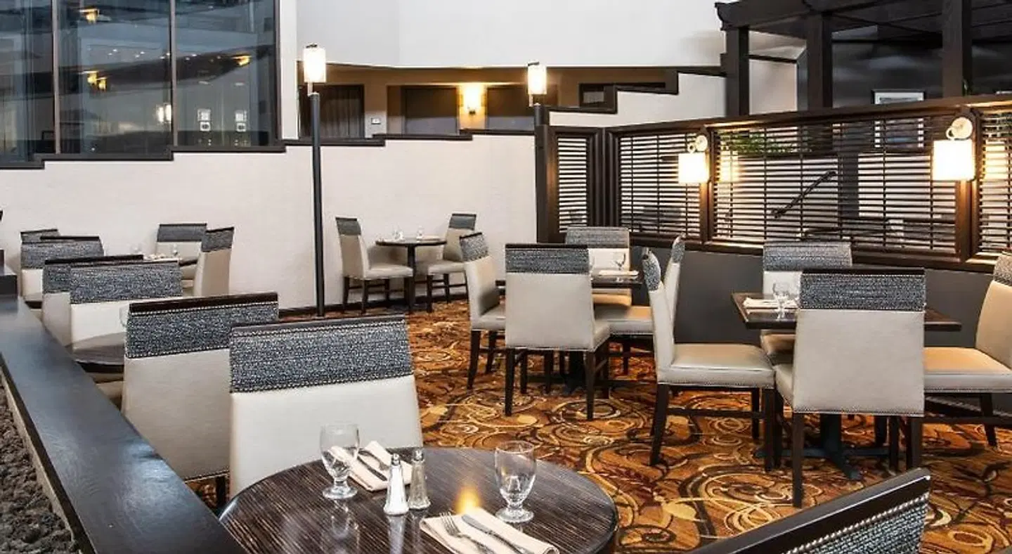 Sheraton Minneapolis West Hotel LOUNGE_LOBBY