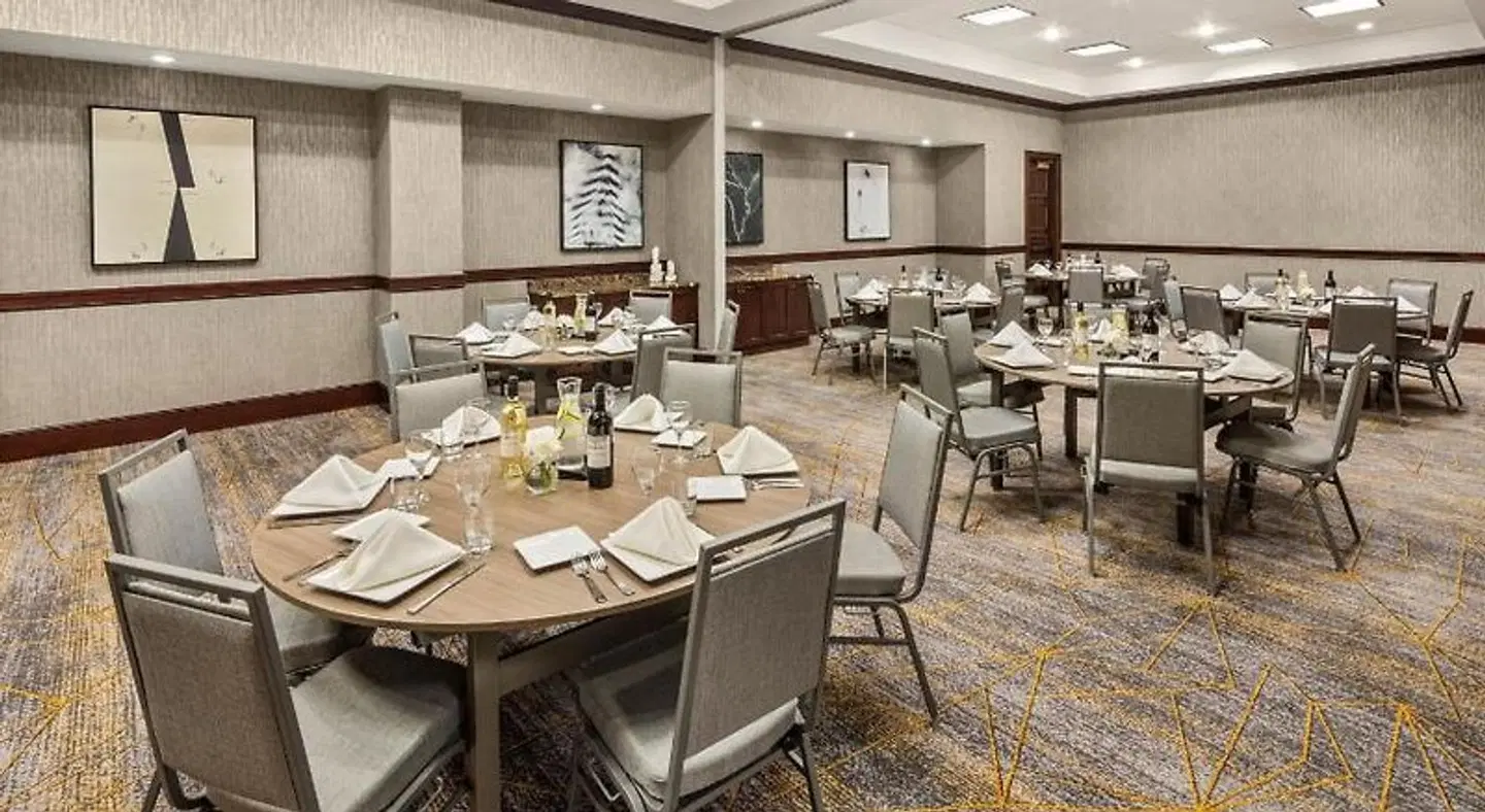 Sheraton Duluth Hotel Restaurant