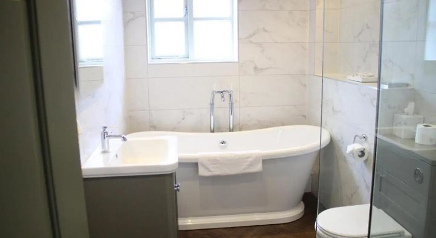 Seckford Hall Hotel & Spa Badezimmer