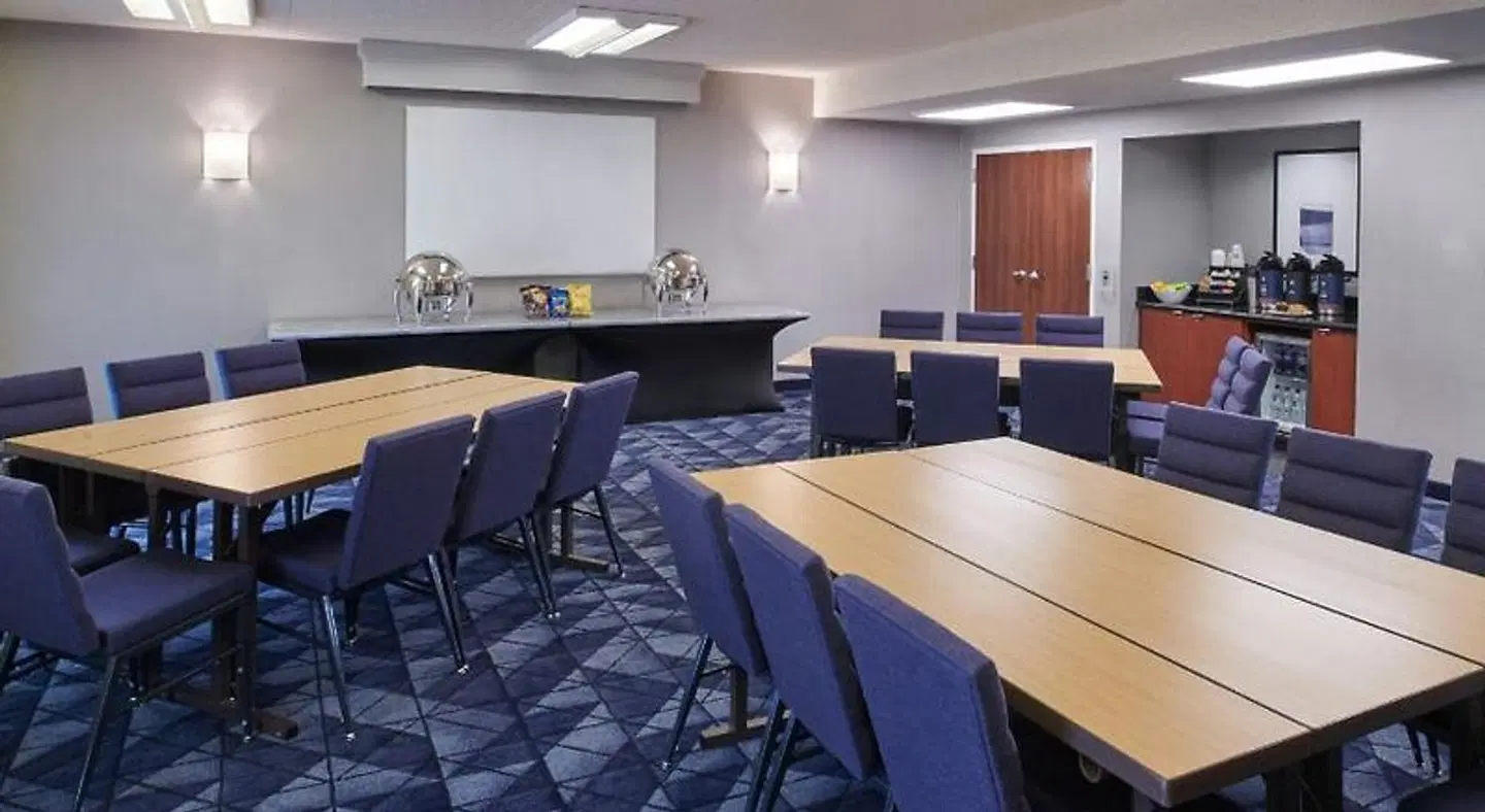 Courtyard by Marriott Detroit Metro Airport Konferenz