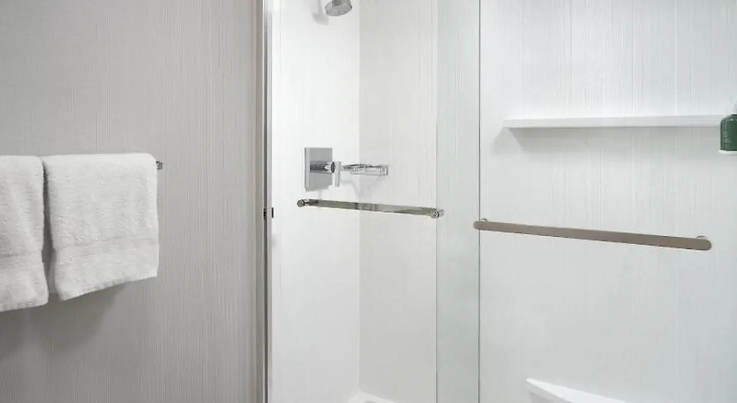Courtyard by Marriott Greenville Haywood Mall Badezimmer