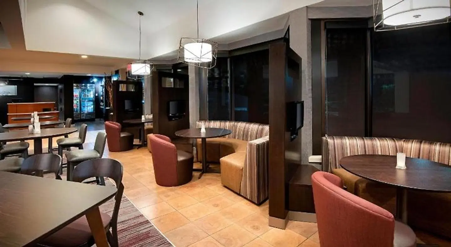 Courtyard by Marriott Savannah Midtown LOUNGE_LOBBY