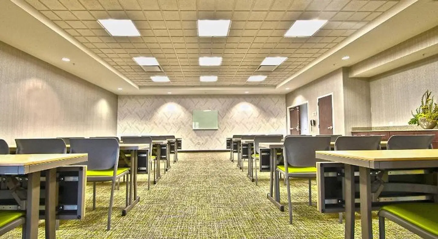SpringHill Suites by Marriott Louisville Airport Restaurant