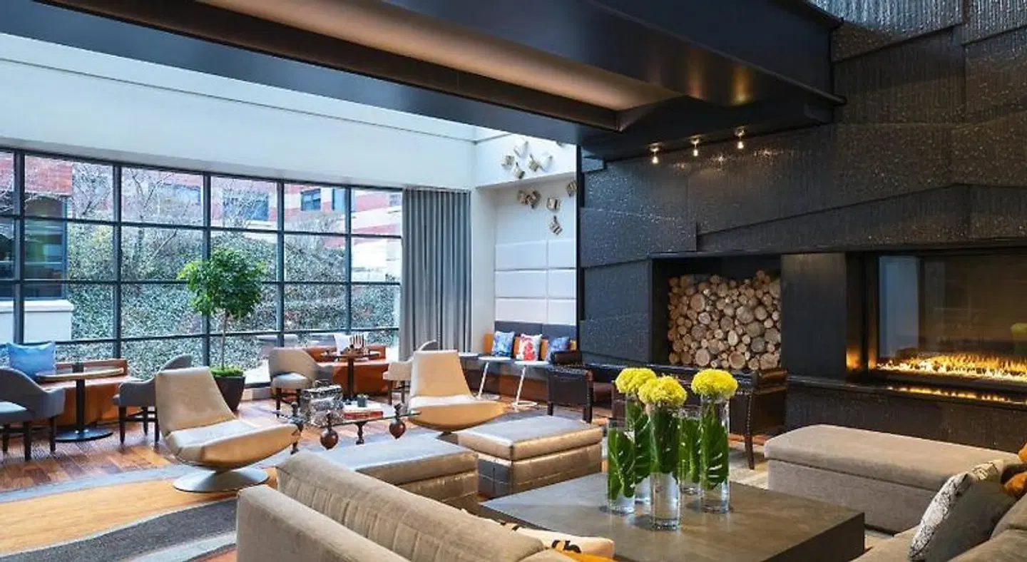 The Baronette Renaissance Detroit-Novi Hotel LOUNGE_LOBBY