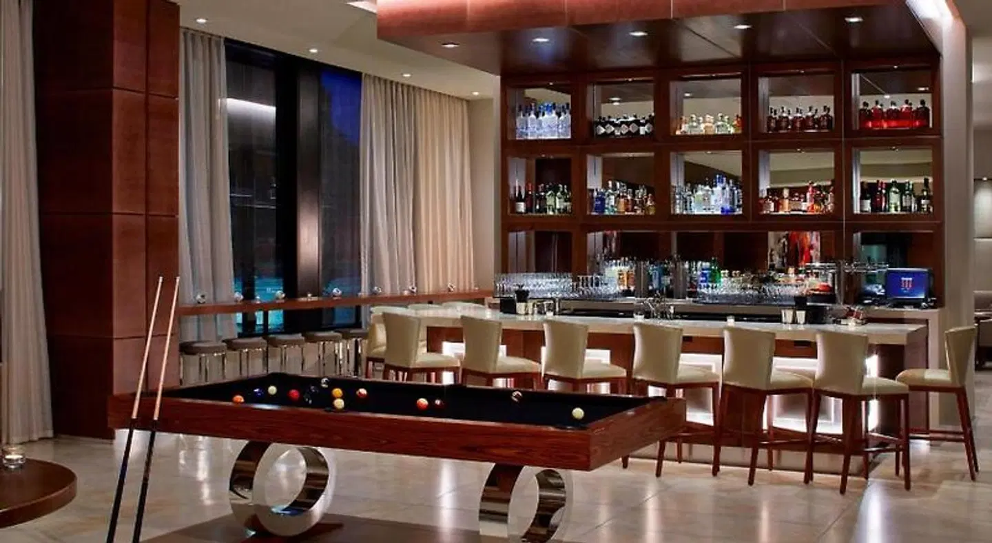 AC Hotel by Marriott Des Moines East Village Bar