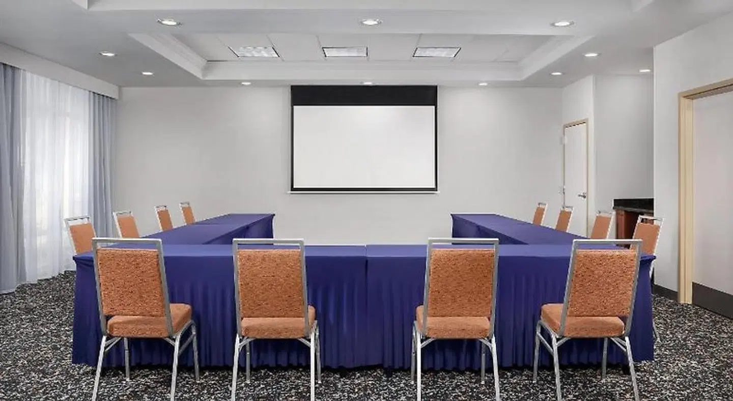 Hampton Inn & Suites Clinton Konferenz