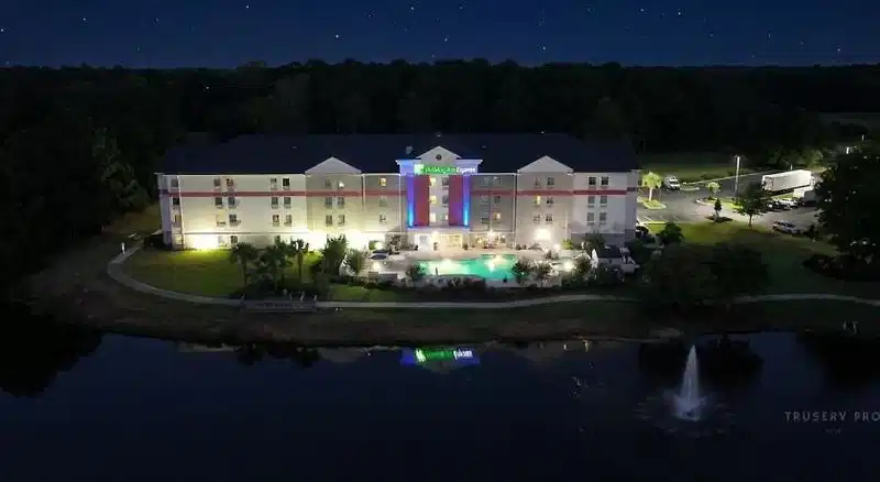 Holiday Inn Express Myrtle Beach-Broadway@The Bch by IHG – Hotelfoto