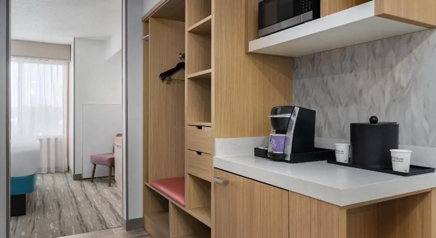 Hilton Garden Inn Dover ROOM_EXAMPLE