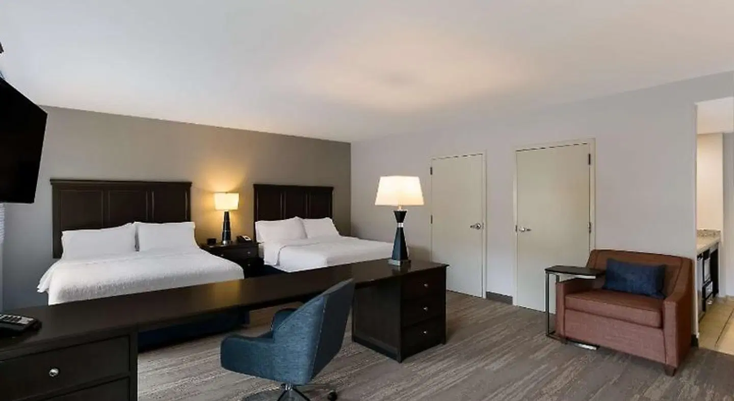 Hampton Inn & Suites Wilmington Christiana ROOM_EXAMPLE