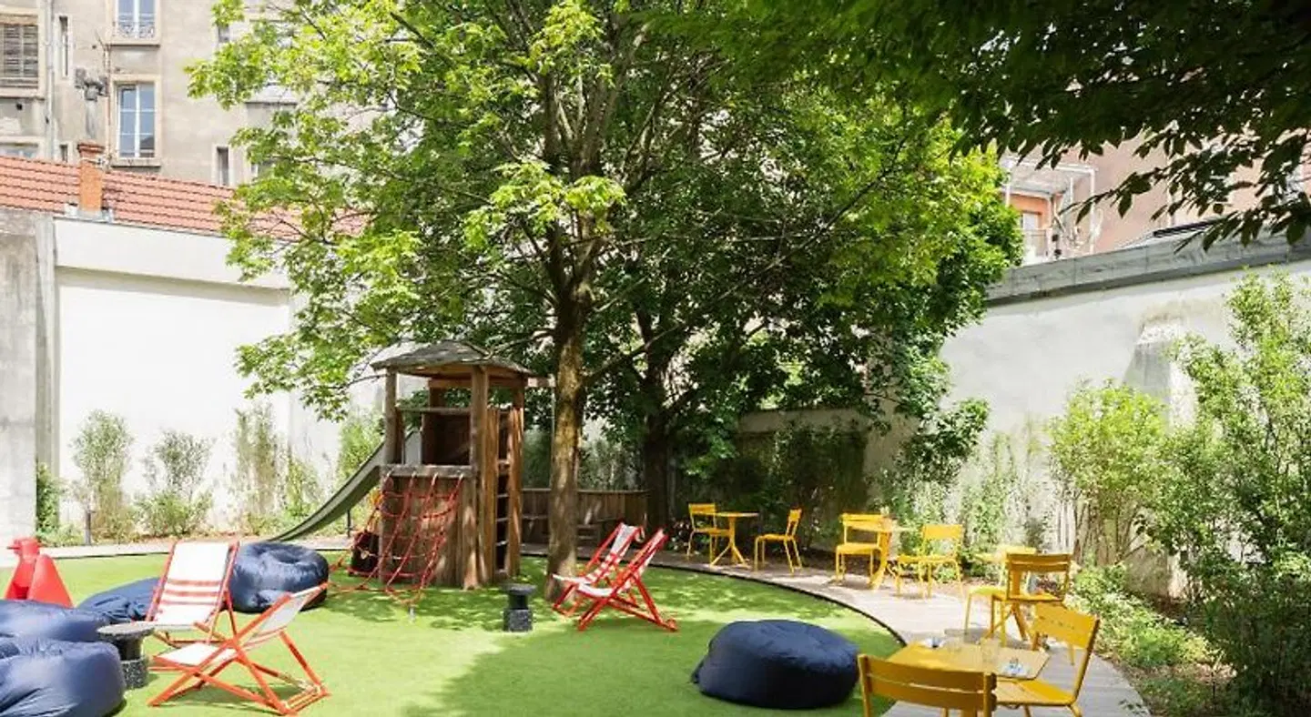 RockyPop Grenoble Appartements Garten