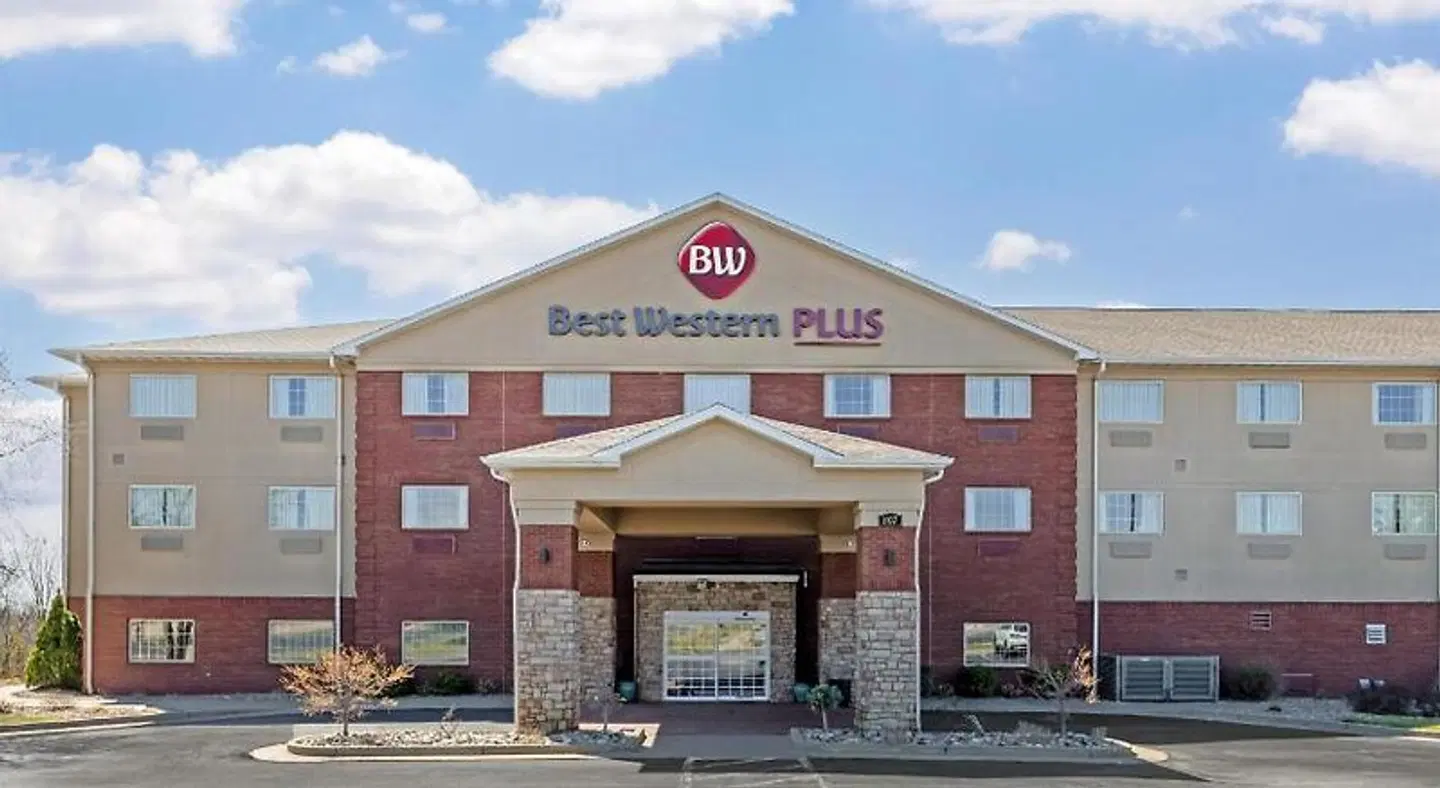 Best Western Plus Capital Inn EXTERIOR
