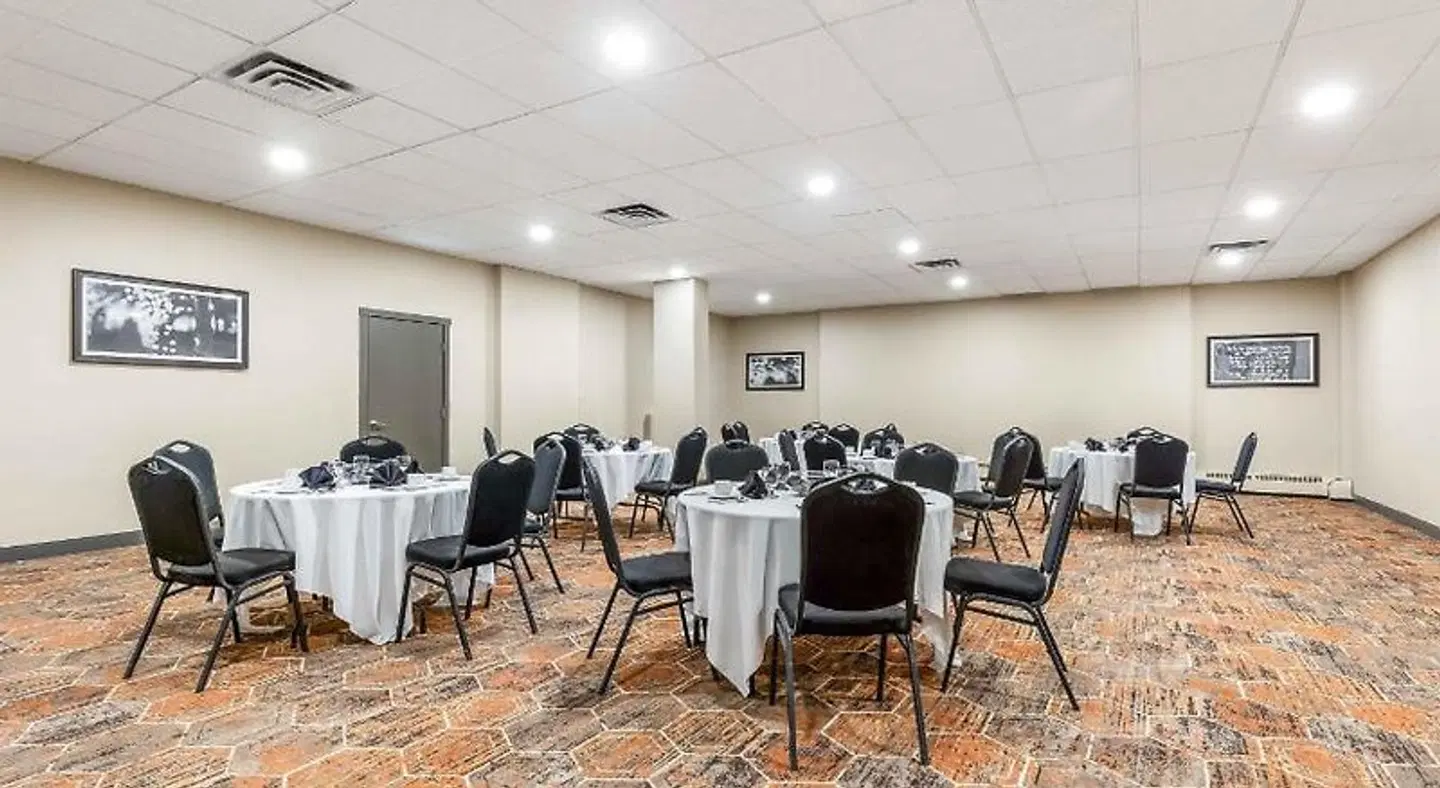 Days Inn by Wyndham Airdrie Konferenz