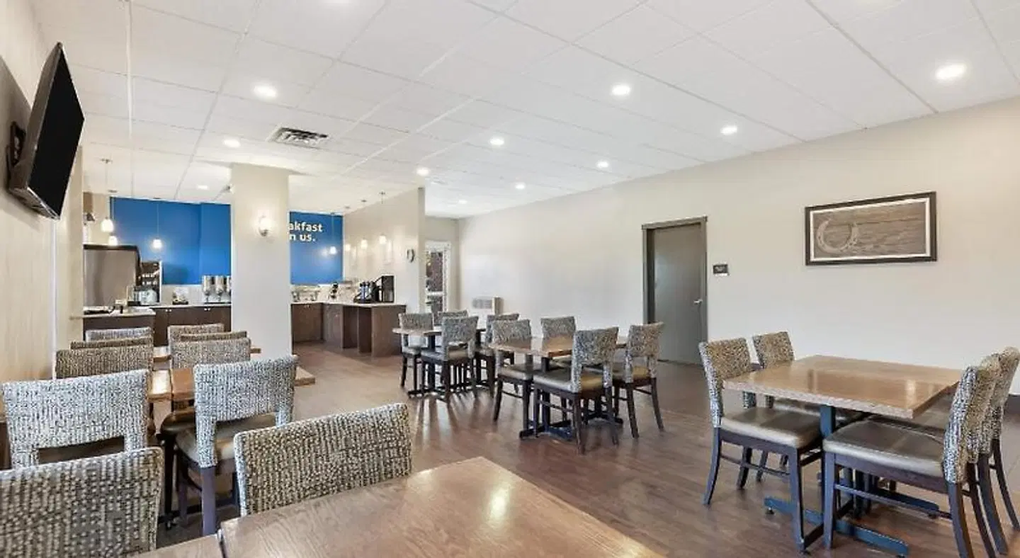 Days Inn by Wyndham Airdrie LOUNGE_LOBBY