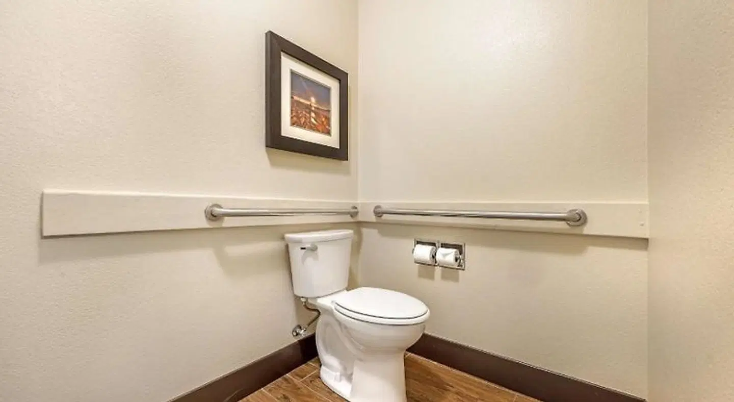 Comfort Suites Columbia River Badezimmer