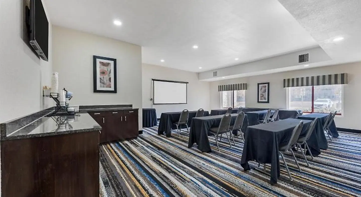 Best Western Plus Austin Airport Inn & Suites ROOM_EXAMPLE
