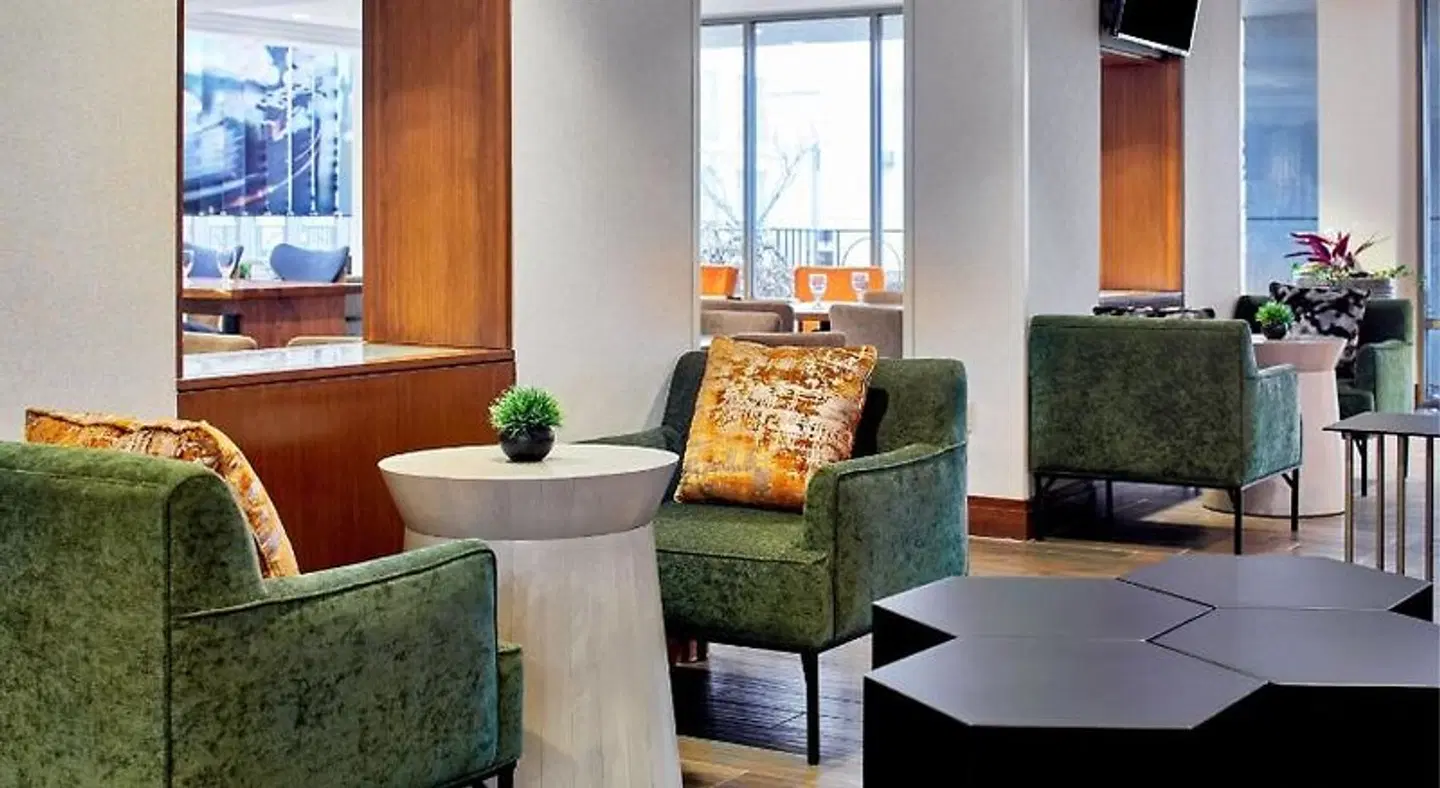 Detroit Metro Airport Marriott ROOM_EXAMPLE