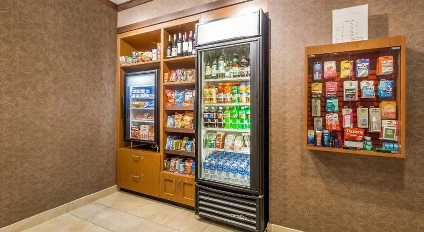 Fairfield by Marriott Inn & Suites Madison East LOUNGE_LOBBY