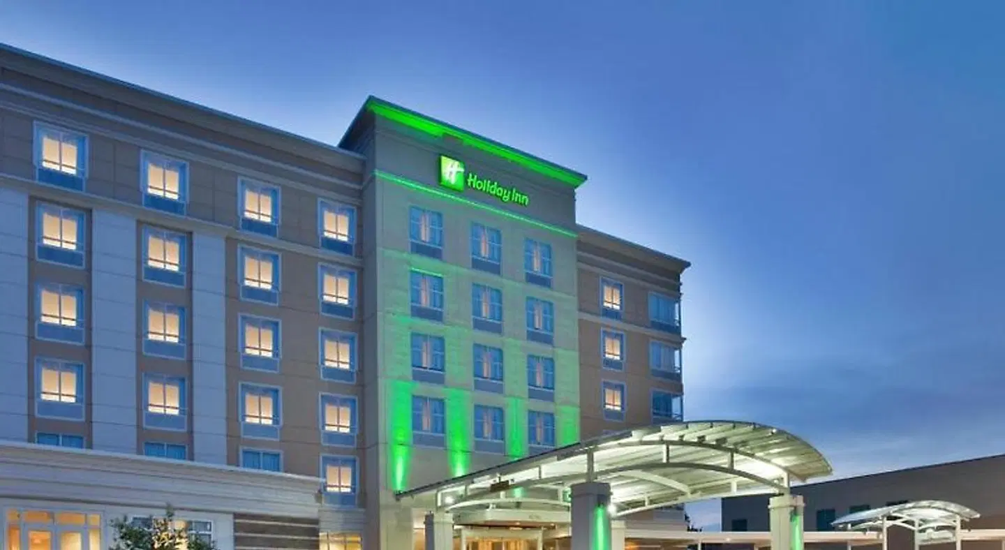 Holiday Inn Kansas City Airport by IHG EXTERIOR