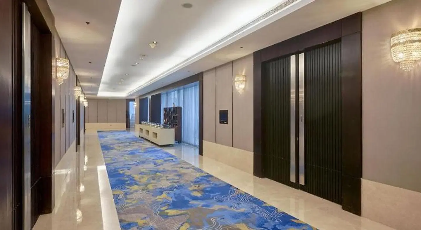 Crowne Plaza Kochi by IHG LOUNGE_LOBBY