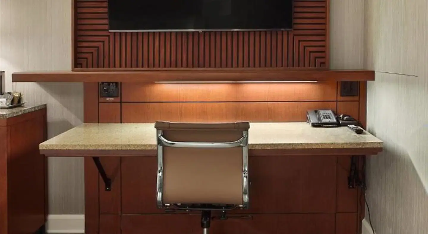 Hilton Akron/Fairlawn ROOM_EXAMPLE