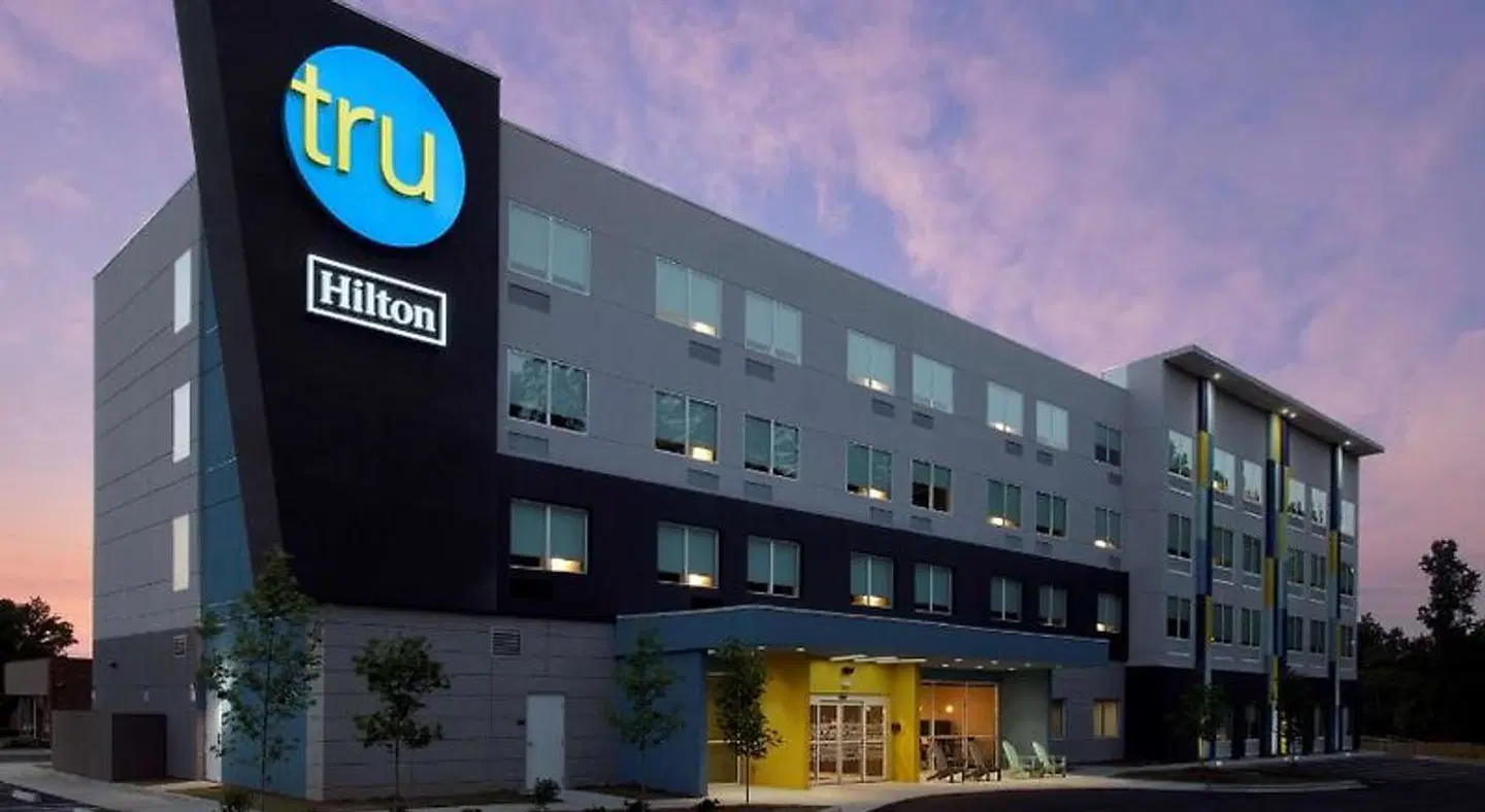 Tru by Hilton Tallahassee Central EXTERIOR