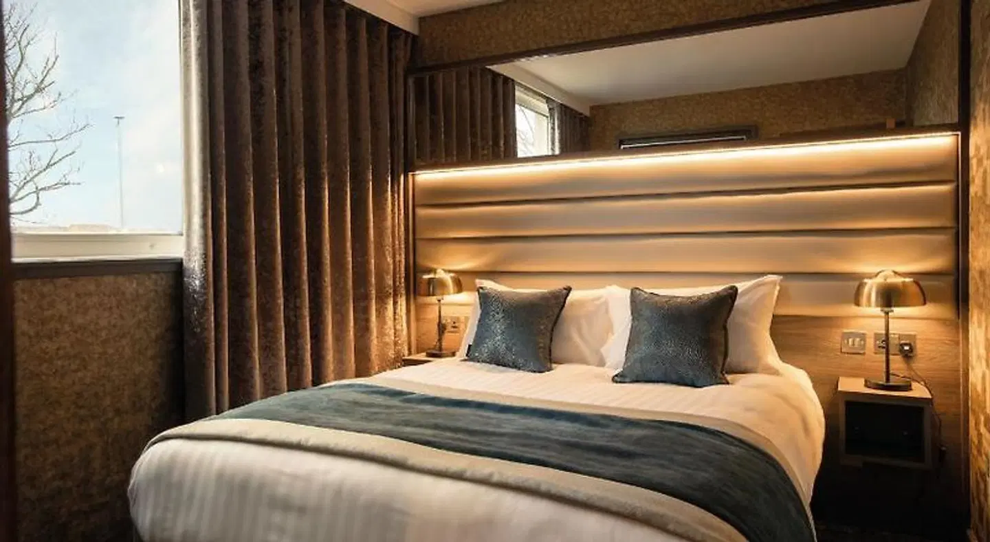 Carlton Hotel ROOM_EXAMPLE