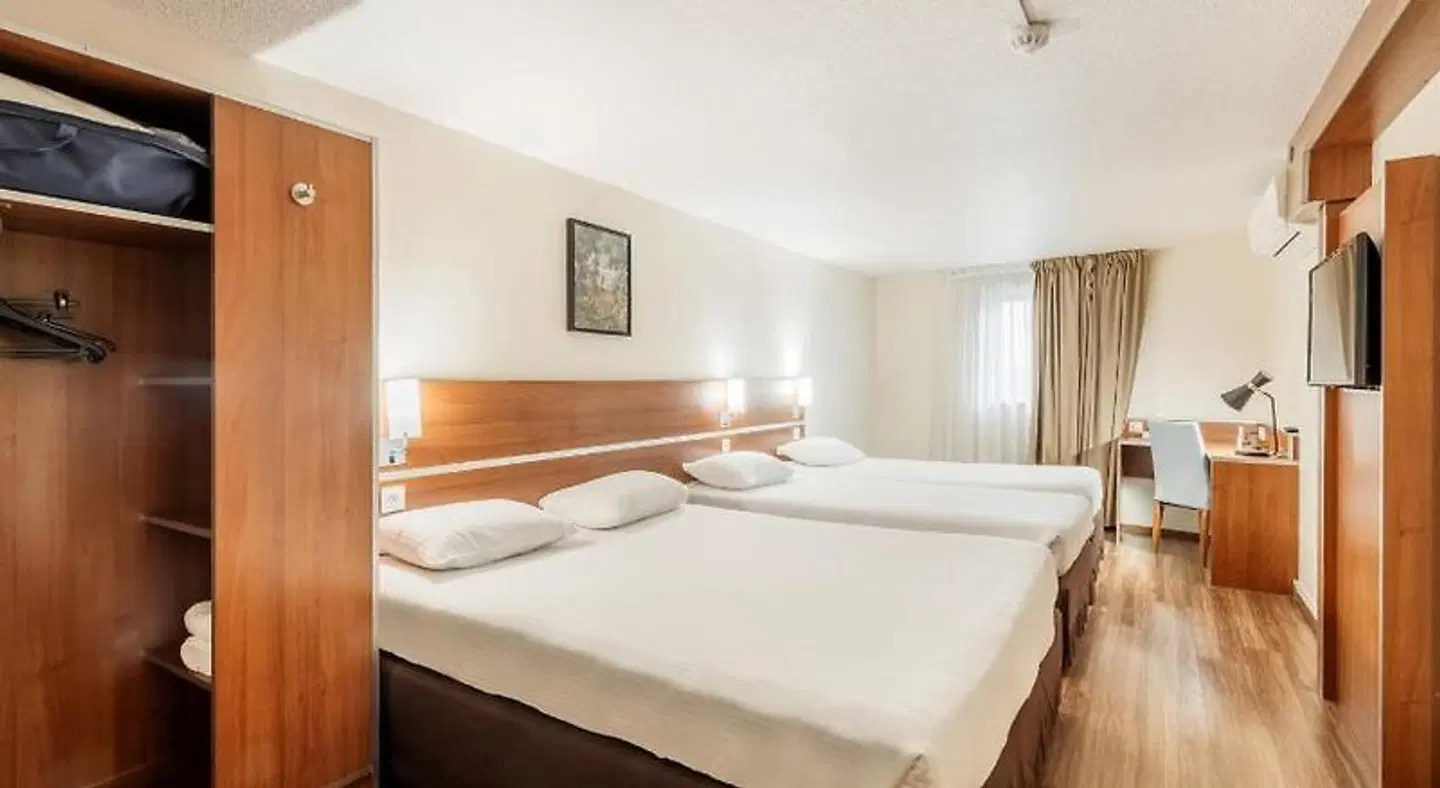 Comfort Hotel Aeroport Lyon St Exupery ROOM_EXAMPLE