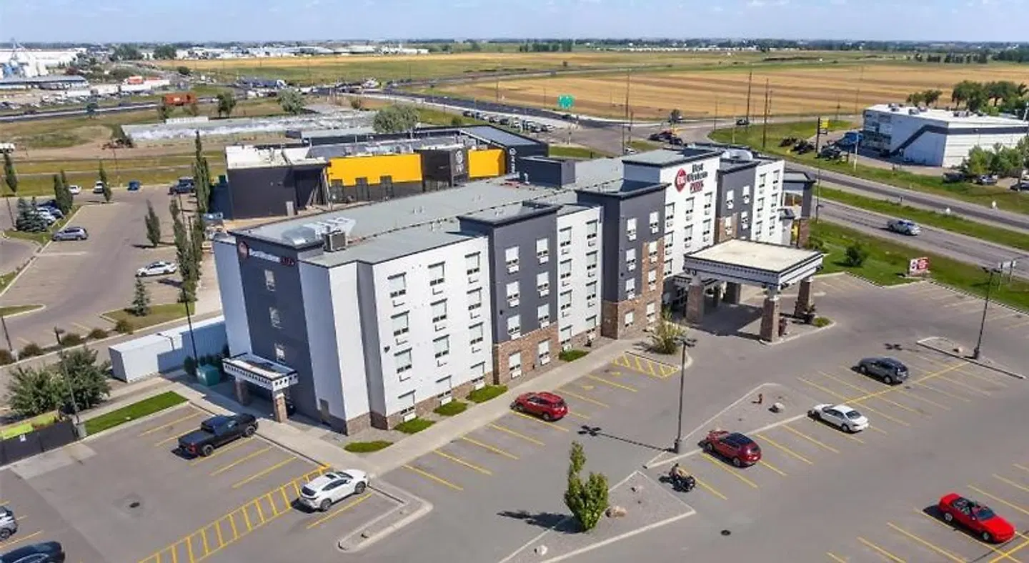 Best Western Plus Service Inn & Suites EXTERIOR