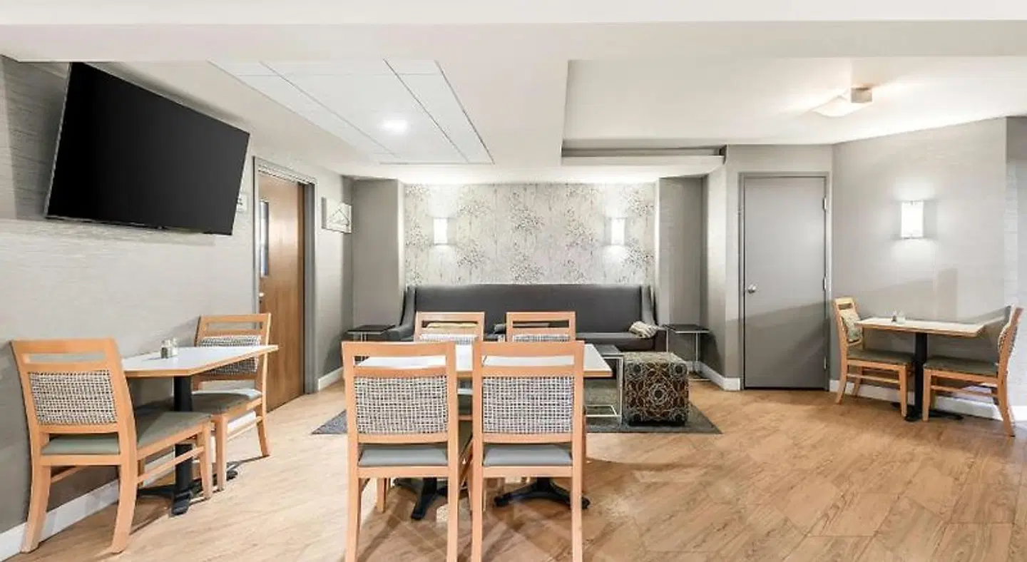 Best Western West Towne Suites LOUNGE_LOBBY
