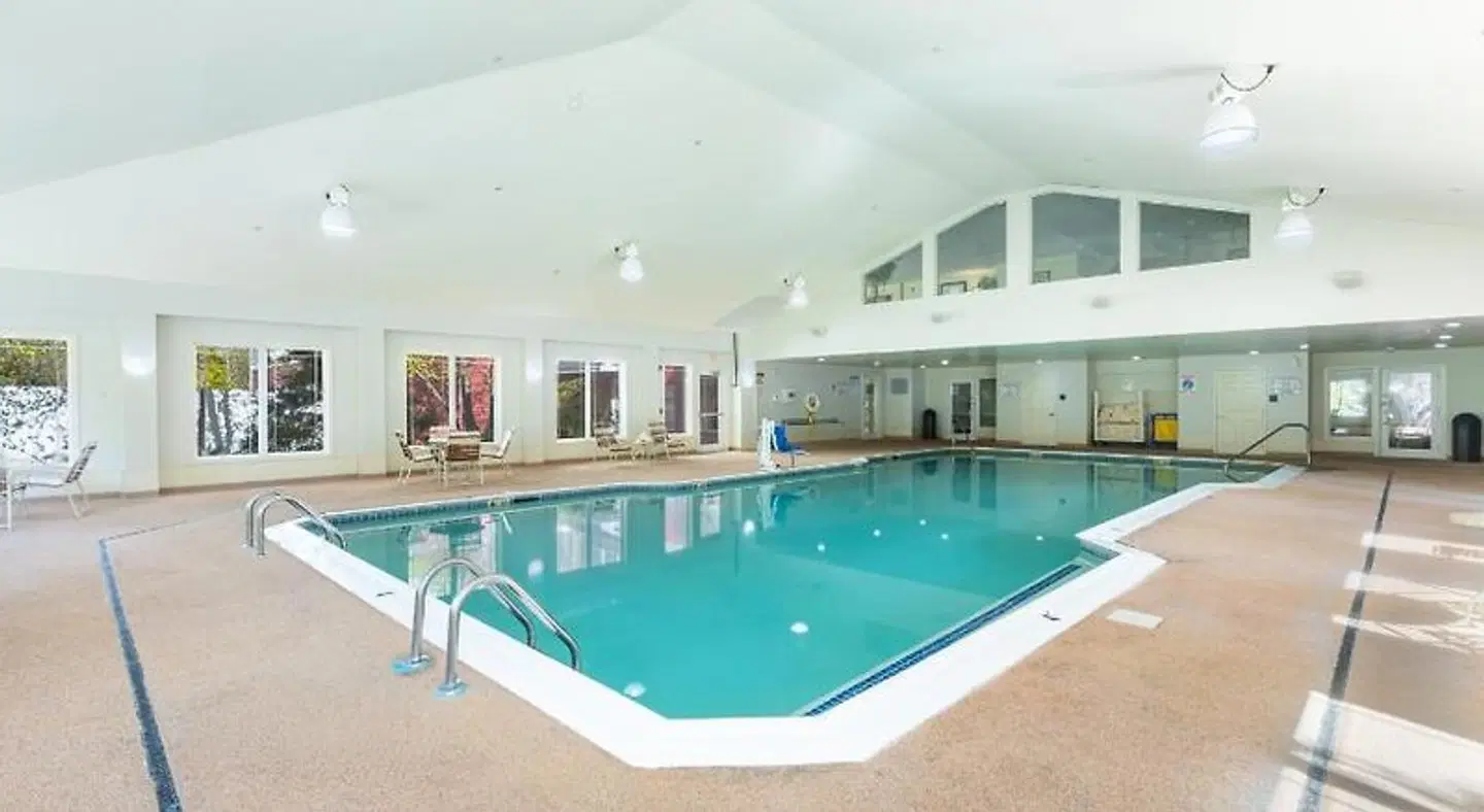 Berkshire Mountain Lodge Hallenbad