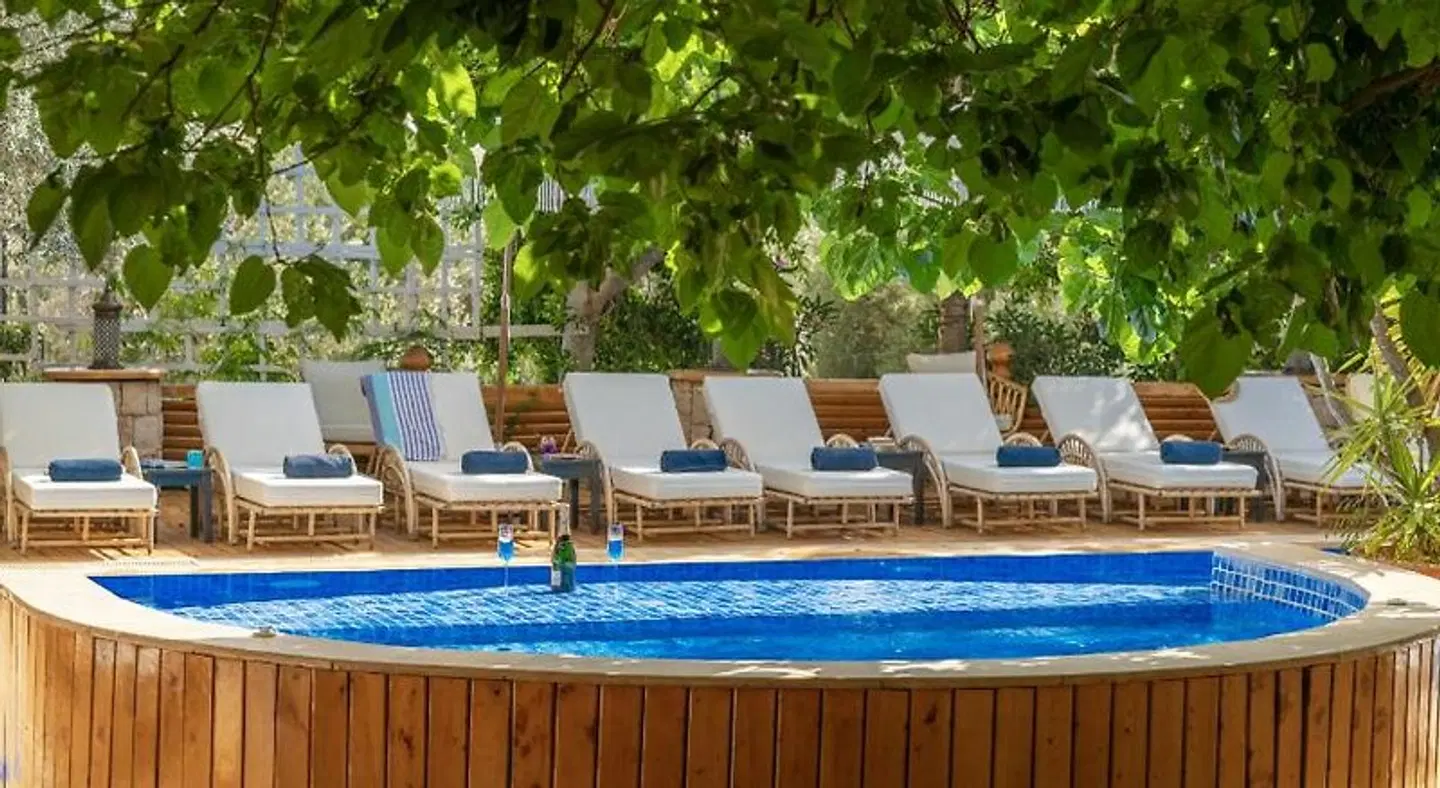 Elixir Hotel OUTDOOR_POOL