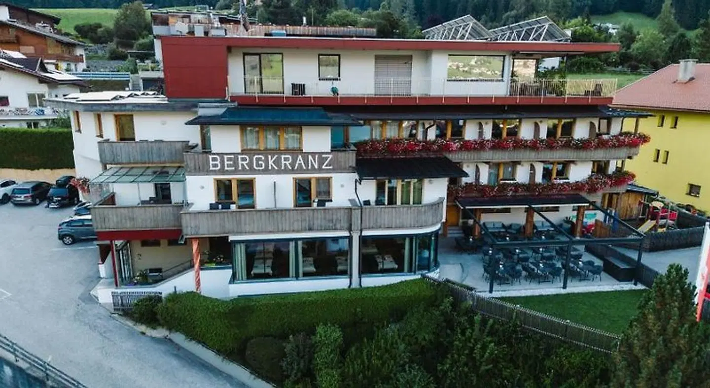Bergkranz EXTERIOR