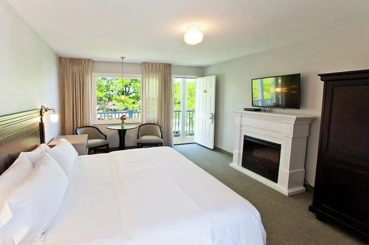 The Seaglass Inn & Spa ROOM_EXAMPLE